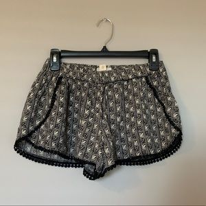 Patterned flowy shorts